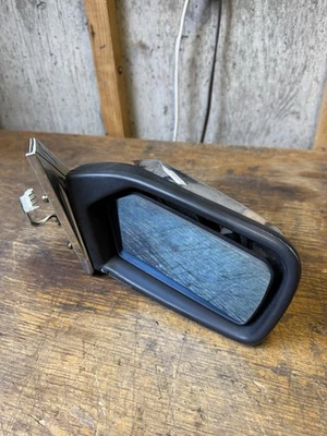 Mercedes Benz 300TD W123 Right Passenger Side Mirror 300D 240D Electric Adjust - Image 1 of 4