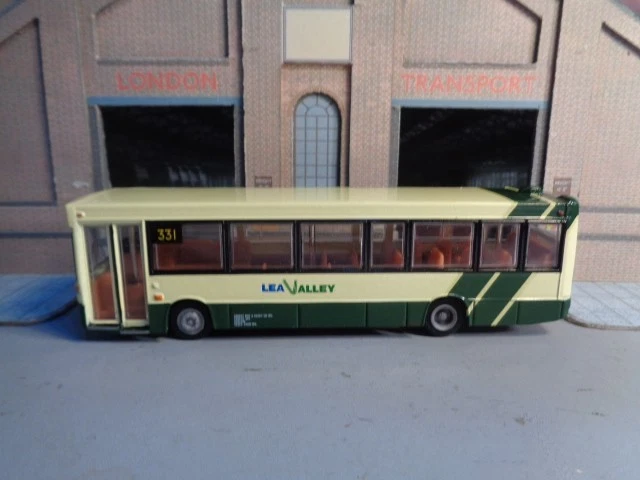 EFE 20621 COUNTY BUS & COACH LEE VALLEY Rte 331 to Turnford East Herts College - Image 1 of 4