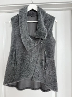 Chaleco Brunello Cucinelli Gris Piel de Oveja Suave Talla 40 Foto 1 de 4