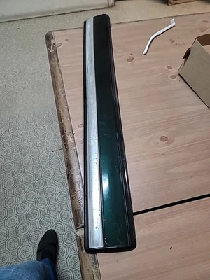 2003-2006 Chevrolet Silverado 1500 боковой молдинг задний пассажирский правый - OEM - Изображение 1 из 3