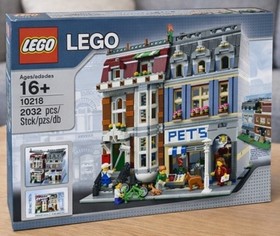 LEGO Creator Expert Pet Shop 10218 Modular Building Set 2032 pcs Retired