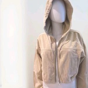 Giacca in velluto a coste BDG Urban Outfitters taglia M oversize con cappuccio tasche panna NUOVA - Foto 1 di 10