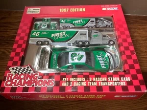 Racing Champions 1997 Edition NASCAR Wally Dallenbach First Union Car &Truck Set - Picture 1 of 12