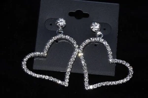 Heart Shaped Rhinestone Bling Earrings Valentine's Day Earrings Wedding Earrings - Picture 1 of 4