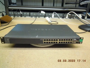 GS728TXS Netgear ProSafe 28-Port Gig Stackable Smart Switch w/ 10G Uplink #S235 - Afbeelding 1 van 12