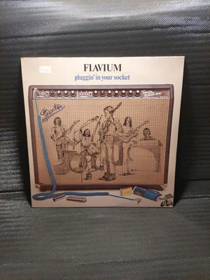 Flavium Pluggin In Your Socket NL 1977 Nr. ITL 7724 Sleeve=NM VINYL =EX  - Bild 1 von 4