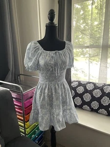 Girls Blue W/white Flower Print Short Sleeve Elastic Waist Dress - Picture 1 of 7
