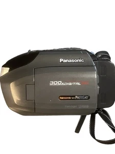 Panasonic Palmcorder Camcorder Camera 300x Zoom Photo shoot Palm Sight PV-L780D - Picture 1 of 19