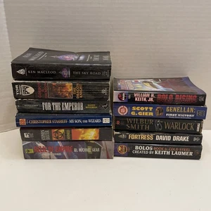 Mixed Lot Of 11 Sci-fi And Fantasy Books Paper Back Scott Grier Ken Macleod Plus - Foto 1 di 24