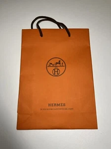100% AUTHENTIC HERMES PARIS ORANGE MEDIUM SHOPPING GIFT PAPER BAG 8 x 11 x 3 - Picture 1 of 4