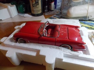 Franklin Mint 1954 Chevrolet Corvette Convertible 1/24 rot mit Vitrine - Bild 1 von 9