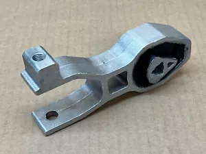 REAR LOWER ENGINE GEARBOX STABILISER MOUNT FOR FIAT PUNTO GRANDE & EVO 1.2 1.4 - Picture 1 of 1