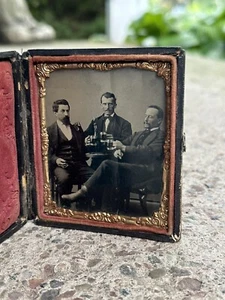 Antikes Daguerreotypie Foto Drei Männer trinken selten Rarität - Bild 1 von 10