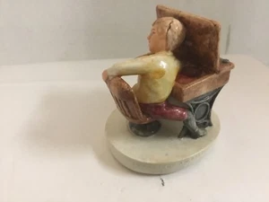 Sebastian Miniatur Schuljunge Schlaftisch Baston 1981 Hudson 7131/10.000 - Bild 1 von 3