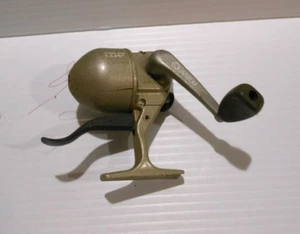 VTG Zebco Quantum MT1 Under Spin Cast Fishing Reel Spincast Micro Ultra Lite USA - Picture 1 of 10