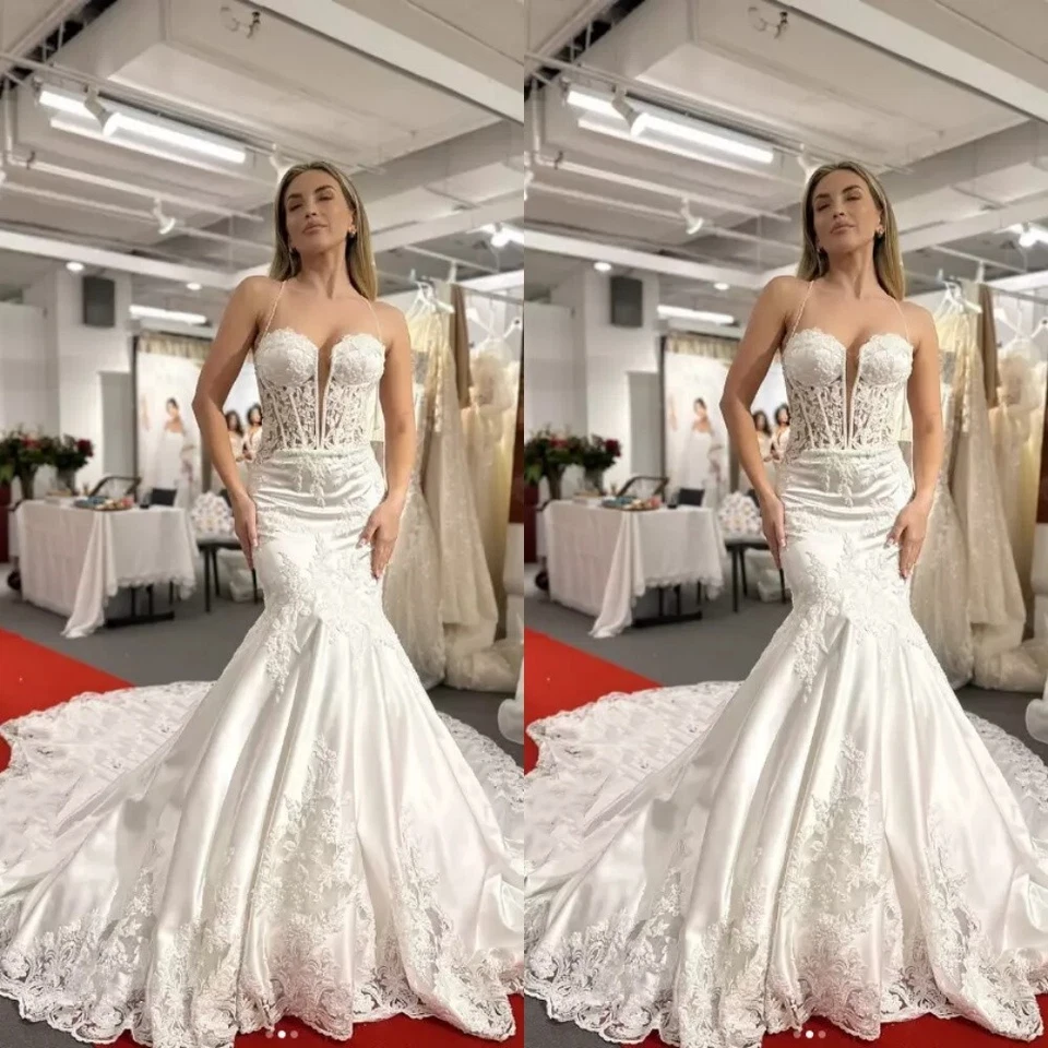 Sexy Sirena Vestidos de Novia Correas de Espagueti Apliques de Encaje Tren Vestido de Novia Foto 1 de 4