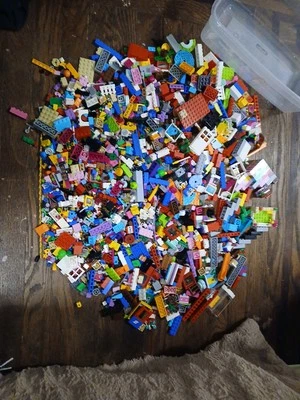 ¡LOTE LEGO a granel! Caja de 4 libras de ladrillos, piezas, piezas, neumáticos, flores B Foto 1 de 4