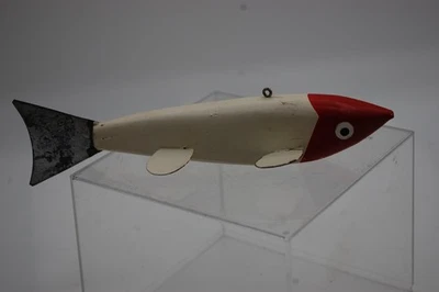 WOODEN FISH SPEARING DECOY RED /WHITE 7 1/2" LONG MAY BE A BRU ELL - Image 1 of 4