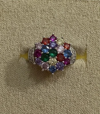 Anillo con racimo multicolor JTV de plata de ley talla 8 Foto 1 de 4