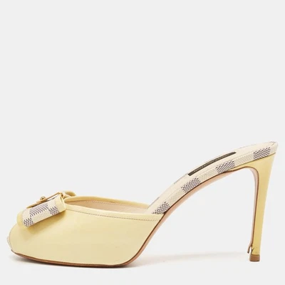 Sandálias de lona Louis Vuitton couro envernizado creme Azur Damier tamanho 38,5 - Imagem 1 de 4