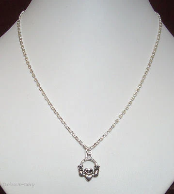 Collar de cadena colgante de corazón irlandés Claddagh de 18" enchapado en plata - amor amistad Foto 1 de 4