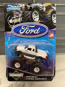 Vintage Muscle Machines HI-REV Stampeders Motorized 4 Wheel Suspen. Ford White - Picture 1 of 2