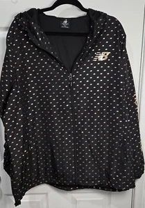 New Balance Damen großer Windbreaker mit durchgehendem Reißverschluss (schwarz-goldfarbener Druck) Größe 3X, neu mit Etikett - Bild 1 von 6