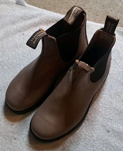 Blundstone Chelsea Boot in Taupe Brown Size AU 4 US Women's 7 - Picture 1 of 11