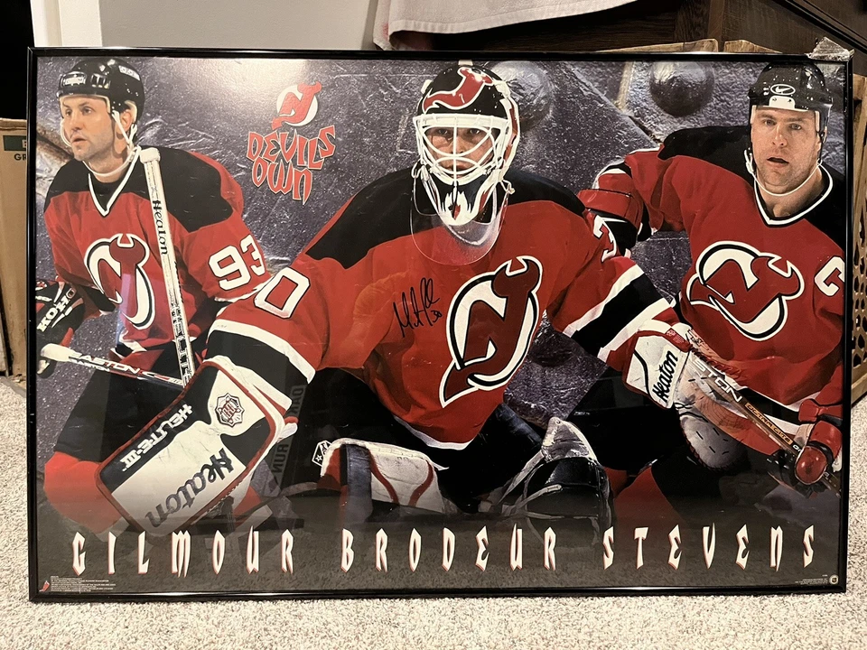 Póster autografiado de Martin Brodeur de finales de los 90. Foto 1 de 1
