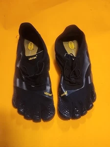Vibram FiveFingers 14M0701 Size 9.5-10 KSO EVO Training Shoes Black Stains - Picture 1 of 10