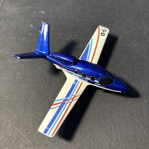 2009 Matchbox Die Cast Sky Busters Cirrus Vision Passenger Plane SB91 - Picture 1 of 6