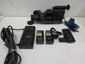 Sony Handycam CCD-F77 8mm Camcorder Bundle POWERS ON FOR PARTS - Picture 1 of 11