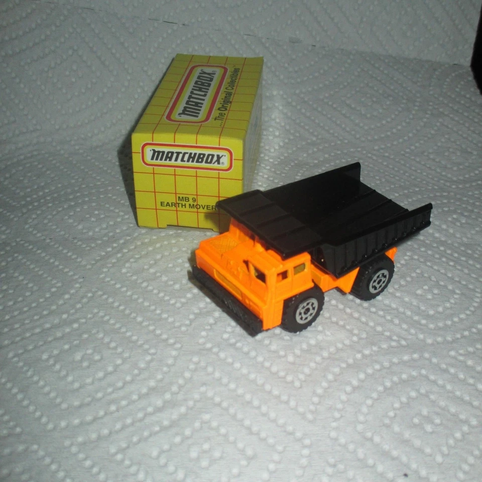 1989 MATCHBOX Int'l Ltd CHINA MB 9 EARTH MOVER DUMP TRUCK Orange & BLACK MIB - Image 1 of 1