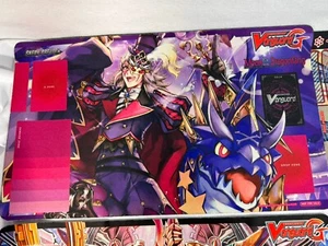 4 - RARE CARDFIGHT VANGUARD RUBBER BACKED GAME PLAY MATS - Picture 1 of 7