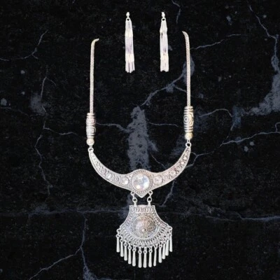 Collar, pendientes étnicos bohemios Hmong tono plata vintage Estate Foto 1 de 4