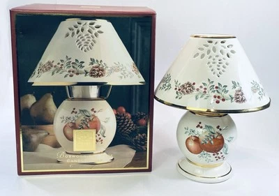 Lâmpada de vela Lenox "Boxwood And Pine" luz 10” na caixa - Imagem 1 de 4