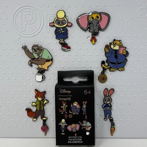Loungefly Disney Zootopia Charmed Dangle Blindbox Emaille Pin Set komplett - NEU - Bild 1 von 8