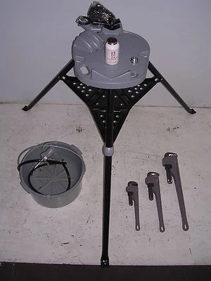 BUCKET OILER PORTABLE TRISTAND ALUMINUM PIPE WRENCH RIDGID 65R 600 700 141 161  - Image 1 of 4