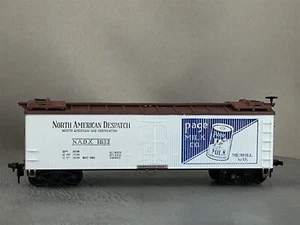 Train Miniature - Page Milk Co. - 40' Wood Reefer + Wgt # 1832 - Picture 1 of 6