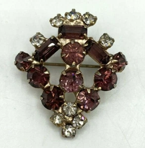 Vintage Purple Clear Rhinestone Gold Tone Cluster Brooch Pin Geometric 1 1/2" - Picture 1 of 6