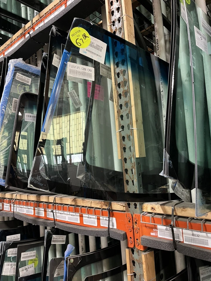 MAZDA B2600 PICKUP PARABRISAS 1986-1989 2D CABINA ESTÁNDAR (501) Foto 1 de 1