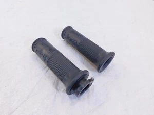 Vespa Primavera Sprint 50 125 150 Black Pair Left Right Handlebar Hand Grips - Picture 1 of 9