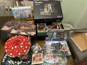Harbor Tavern Modular Building Block Set Lot w/ Medieval Inn + Mushroom House + - Picture 1 of 20