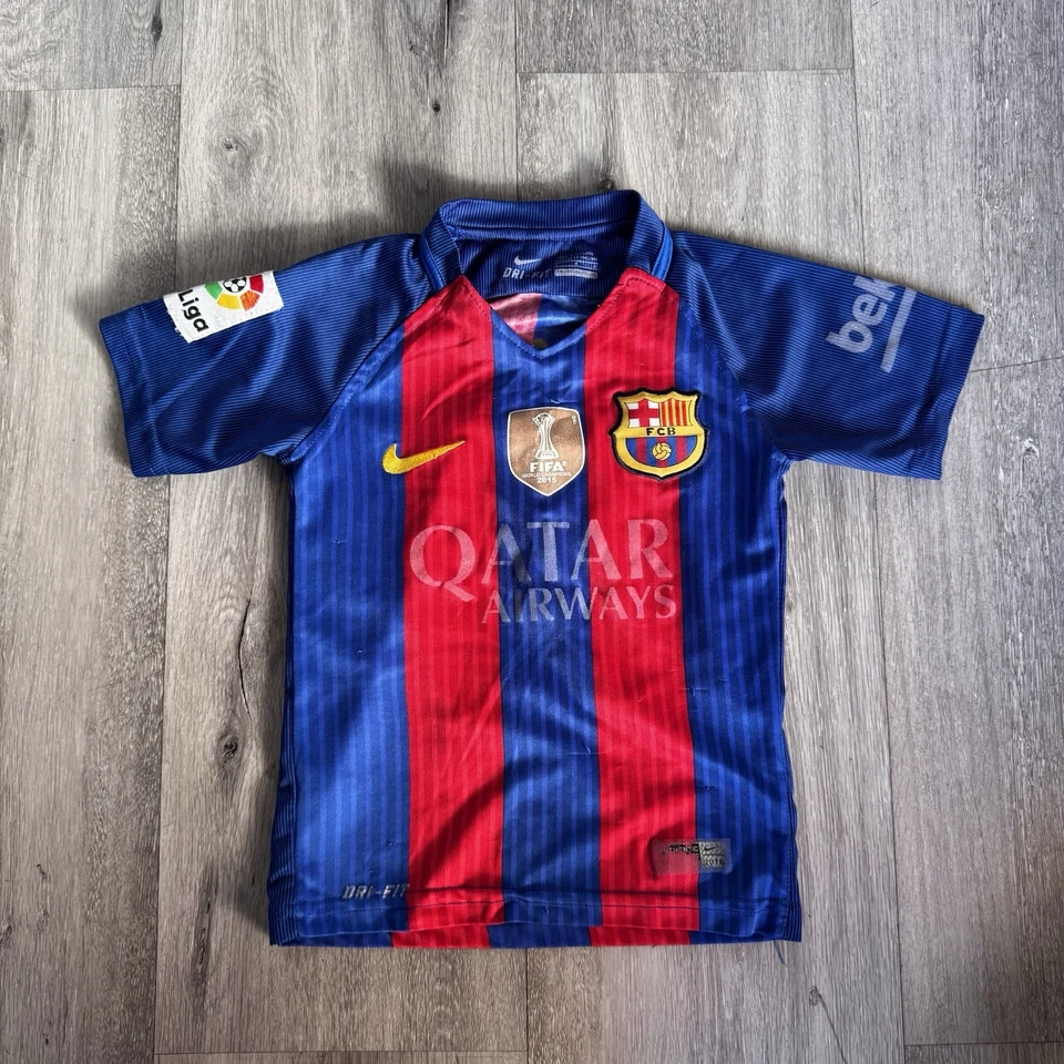 耐克巴塞罗那足球俱乐部 2015 - 2016 梅西 #10 主场球衣 4 码 — 第 1/4 张图片
