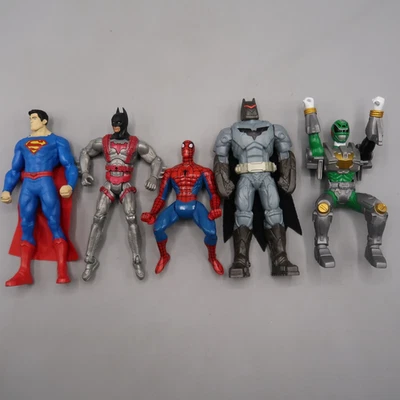 Lote de 5 figuras de acción de Batman Superman de DC Comics juguetes de superhéroes 6" Foto 1 de 4