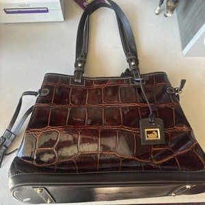 Bolso Dooney & Bourke Croco Cuero Repujado Doble Correa Borla Coñac - Imagen 1 de 14
