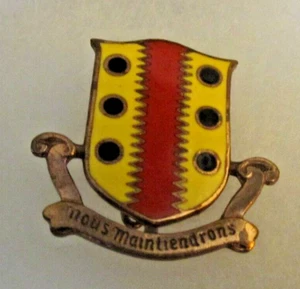 DUI - 6º Batallón de Mantenimiento del Ejército de los Estados Unidos - "NOUS MAINTIENDRONS" - Pinback - Imagen 1 de 3