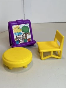 Juego de 3 Mesa y Silla Fisher Price Little People School House Caballete Púrpura - Imagen 1 de 18