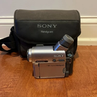 Sony DCR-TRV22 MiniDv Mini Dv Kamera Stereo Camcorder Videorecorder Player Videoübertragung - Bild 1 von 3