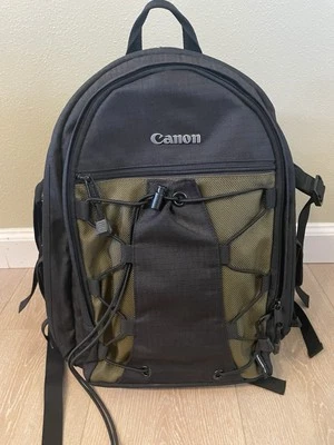 Canon Deluxe Backpack 200EG for Cameras - 6229A003 Black Olive Green - Image 1 of 4